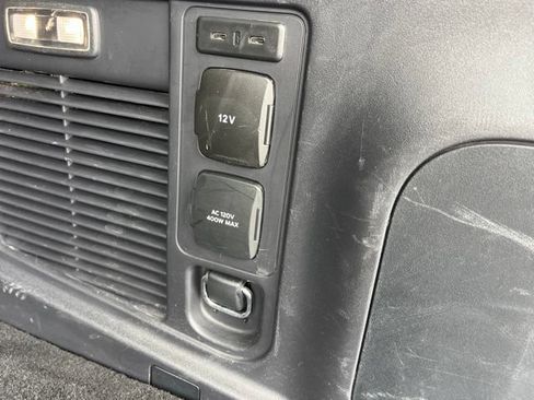Used 2025 Ford Expedition Active AWD/4WD image 11