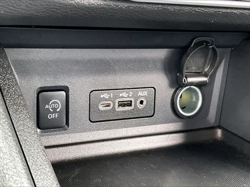 Used 2024 Nissan Sentra SR FWD image 32