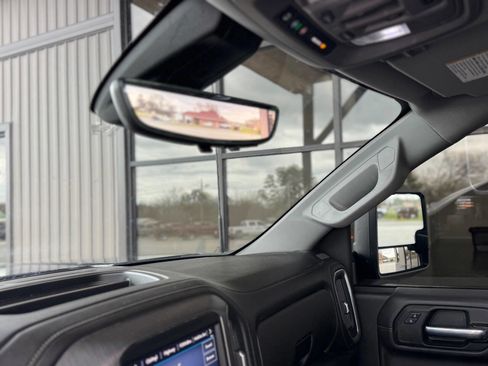 Used 2022 GMC Sierra 2500 Denali w/ Denali Black Diamond Edition image 14