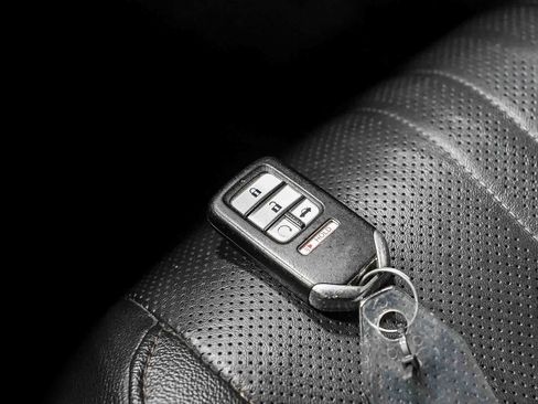 Used 2021 Honda Accord Touring image 29