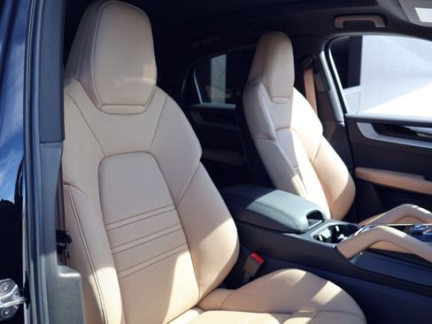 New 2026 Porsche Cayenne Coupe image 24