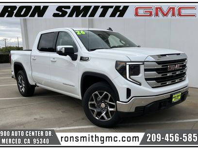 New 2026 GMC Sierra 1500 SLE w/ Preferred Package