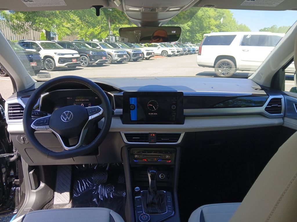 New 2026 Volkswagen Taos SE AWD/4WD image 12