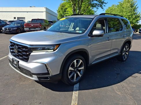 Certified 2023 Honda Pilot Elite image 3