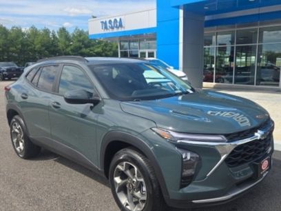 New 2025 Chevrolet Trax LT w/ Driver Confidence Package