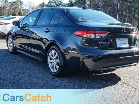Used 2021 Toyota Corolla LE image 13