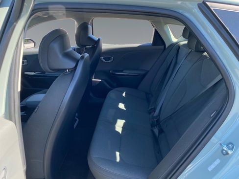 Used 2025 Kia K4 LXS image 13