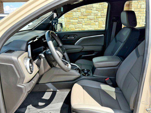 Certified 2024 Chevrolet Colorado ZR2 w/ ZR2 Convenience Package III AWD/4WD image 15