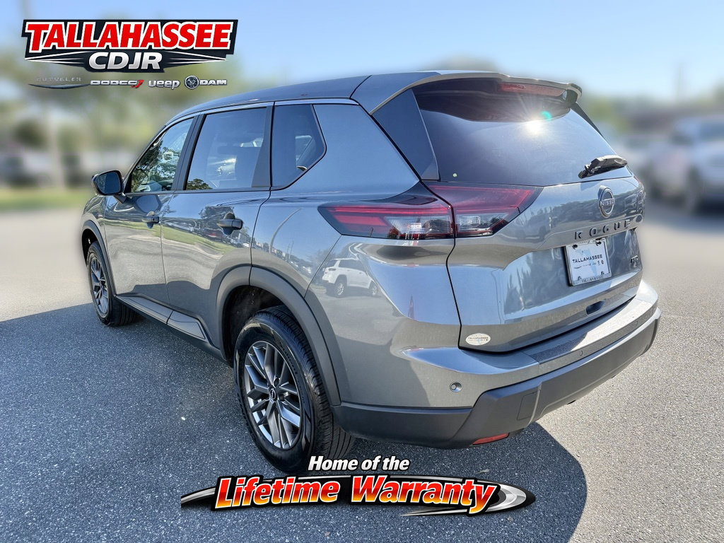 Used 2024 Nissan Rogue S AWD/4WD image 9