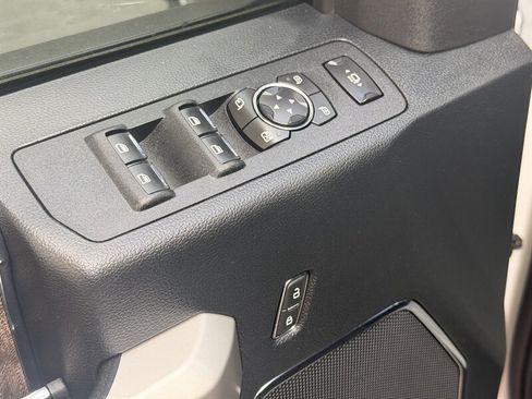 Used 2018 Ford F250 Lariat AWD/4WD image 11