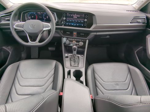 Used 2024 Volkswagen Jetta SEL FWD image 12