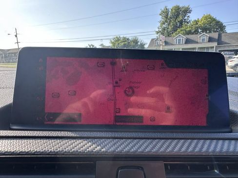 Used 2018 BMW M2 RWD image 30