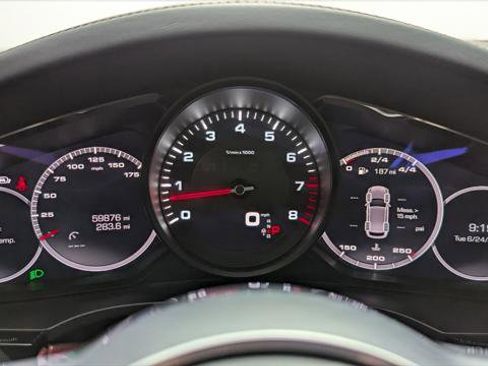 Used 2021 Porsche Cayenne image 26