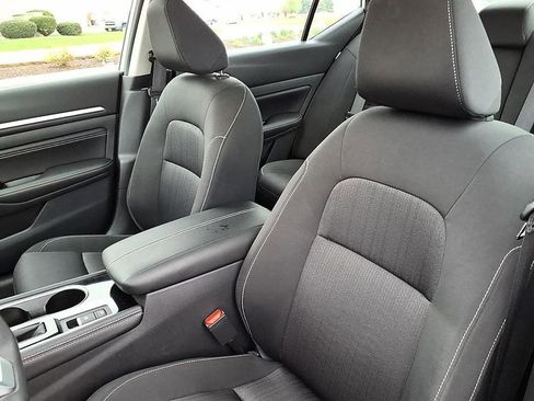 Used 2023 Nissan Altima 2.5 SV w/ SV Premium Package AWD/4WD image 17
