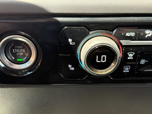 Used 2023 Chevrolet Silverado 1500 RST AWD/4WD image 19
