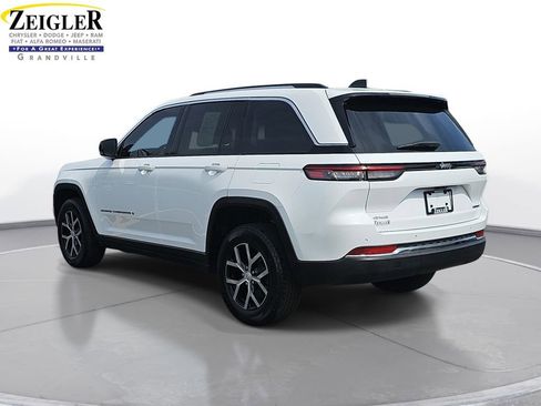 Certified 2023 Jeep Grand Cherokee Limited AWD/4WD image 7