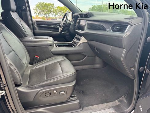 Used 2022 GMC Yukon XL Denali w/ Max Trailering Package AWD/4WD image 28