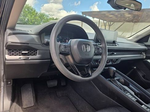Used 2025 Honda Accord SE image 15