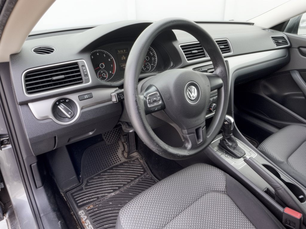 Used 2013 Volkswagen Passat 2.5 S FWD image 4
