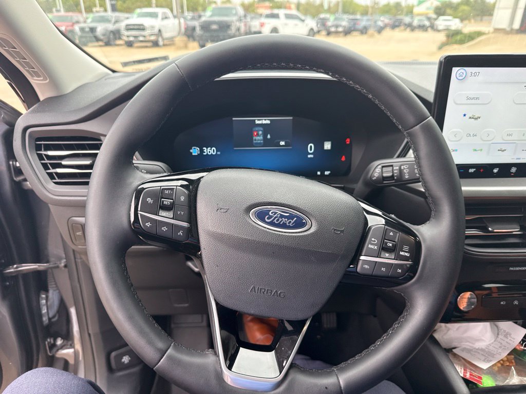 Used 2023 Ford Escape Active w/ Tech Pack #2 AWD/4WD image 10