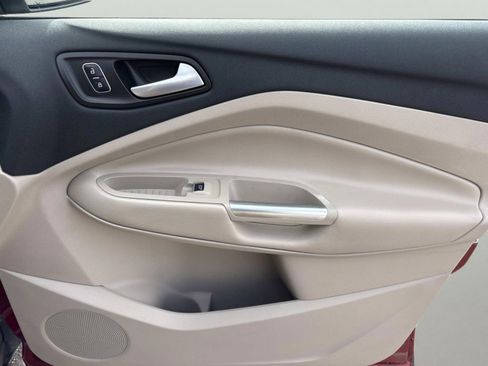 Used 2017 Ford Escape Titanium image 21