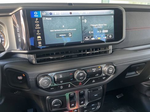 New 2026 Jeep Wrangler Rubicon AWD/4WD image 37