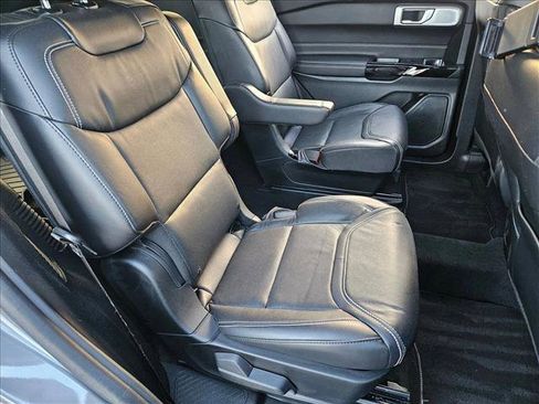Used 2024 Ford Explorer ST w/ Equipment Group 401A AWD/4WD image 18