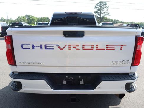 Used 2020 Chevrolet Silverado 3500 High Country w/ LPO, Hitch Package AWD/4WD image 8