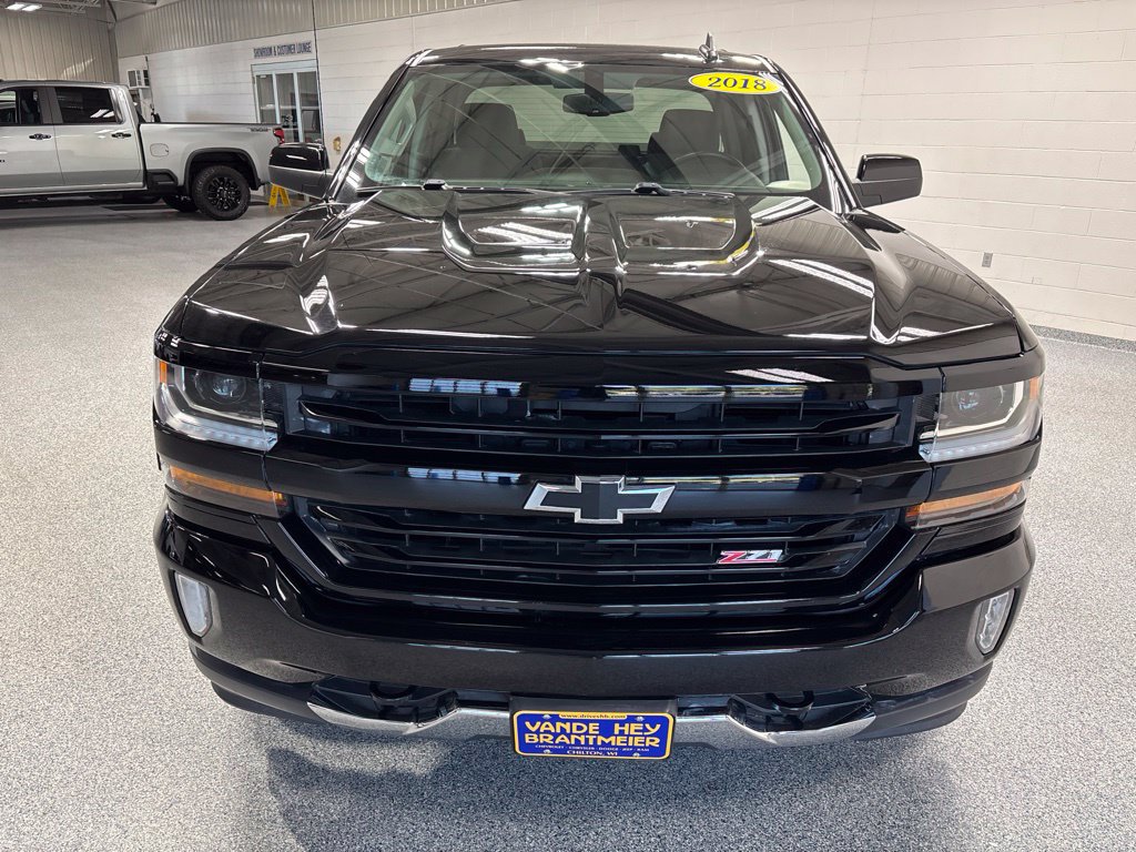 Used 2018 Chevrolet Silverado 1500 LT w/ All Star Edition AWD/4WD image 2