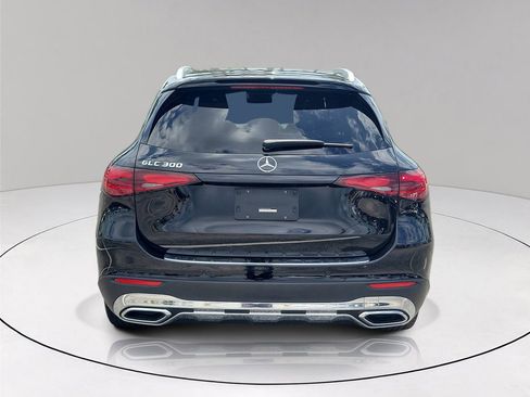 Used 2024 Mercedes-Benz GLC 300 image 5