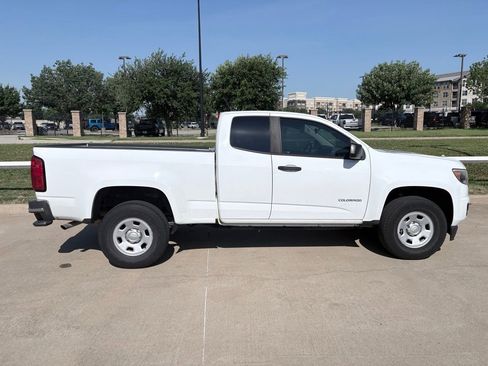Used 2018 Chevrolet Colorado W/T w/ WT Convenience Package RWD image 3