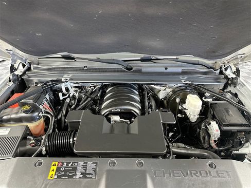 Used 2018 Chevrolet Tahoe LT image 40