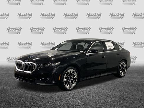 Certified 2026 BMW 530i w/ Premium Package RWD image 3