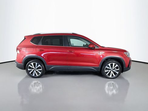 Used 2022 Volkswagen Taos SE w/ IQ.Drive SE Package AWD/4WD image 8