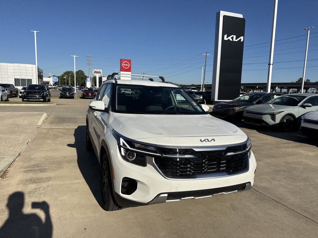 Certified 2024 Kia Seltos S FWD image 8