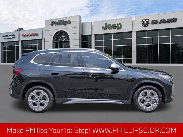 Used 2023 BMW X1 xDrive28i AWD/4WD image 2