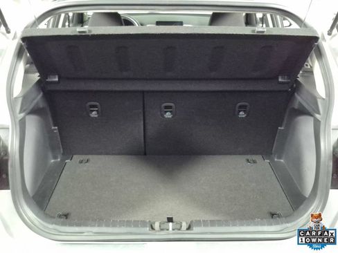 Used 2025 Hyundai Venue SEL FWD image 27