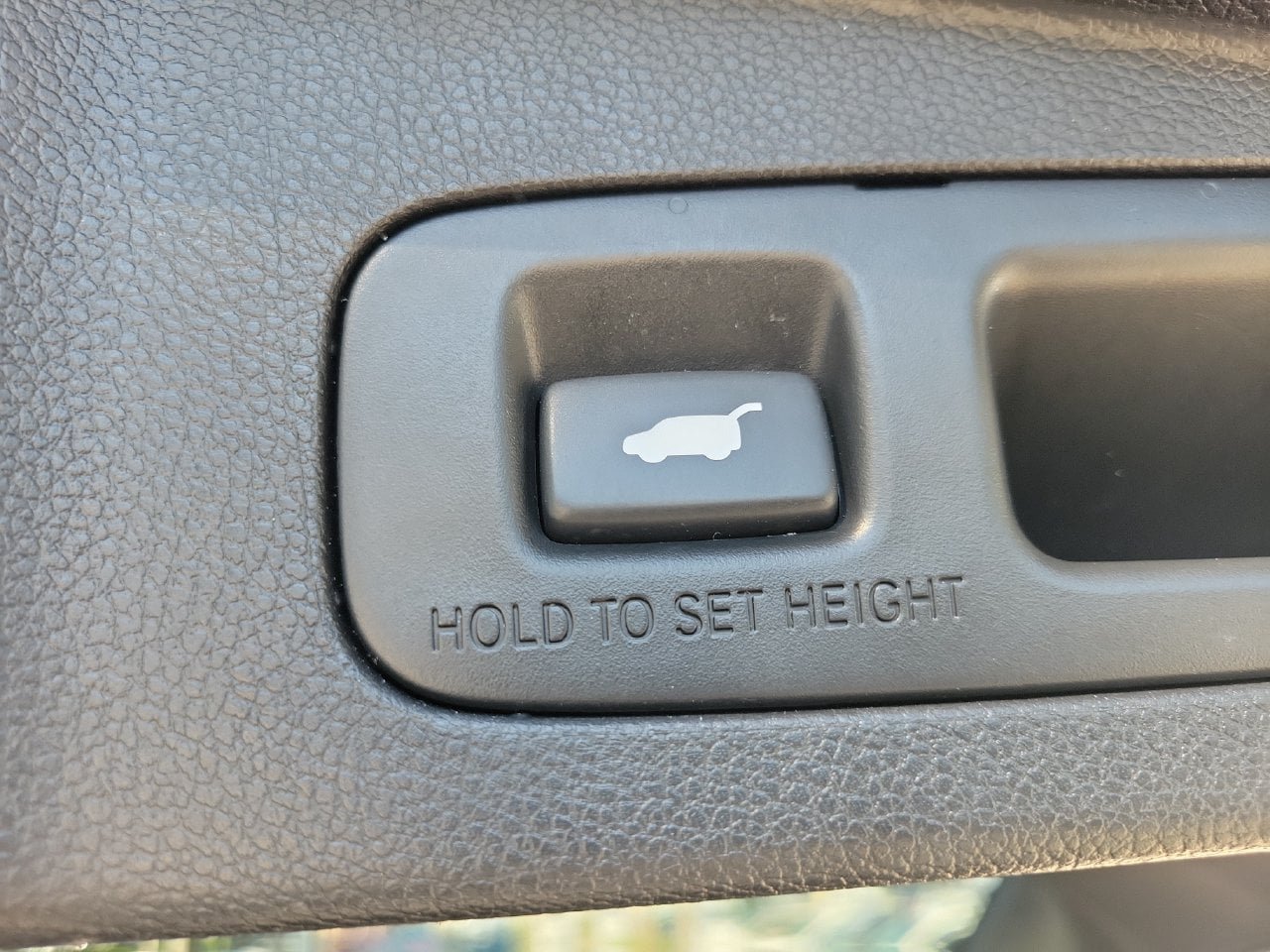 Used 2017 Honda CR-V Touring image 9
