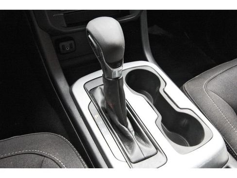 Used 2022 Chevrolet Colorado LT w/ Safety Package RWD image 26