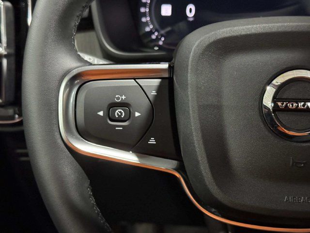 Used 2025 Volvo XC40 B5 Ultra w/ Climate Package AWD/4WD image 15