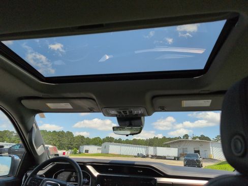 Used 2024 GMC Sierra 1500 Denali w/ Denali Reserve Package image 18