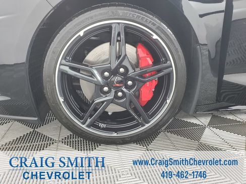 Used 2024 Chevrolet Corvette Stingray Premium Conv w/ Z51 Performance Package RWD image 32