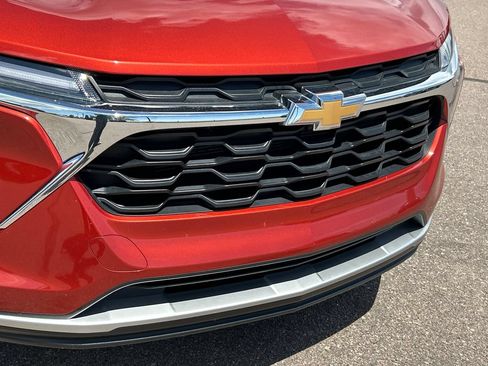Used 2024 Chevrolet Trax LT w/ Driver Confidence Package FWD image 21
