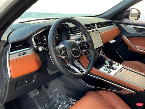 New 2026 Jaguar F-PACE R-Dynamic S image 7