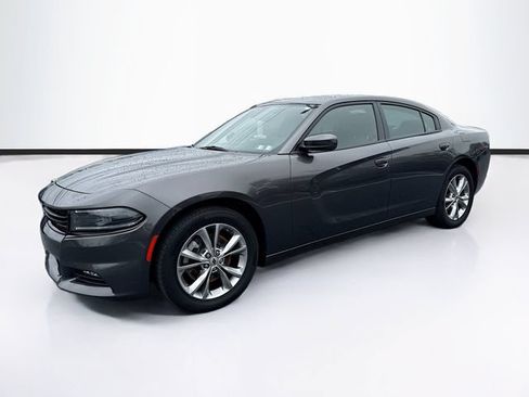 Used 2022 Dodge Charger SXT AWD/4WD image 4