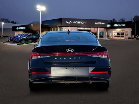 New 2026 Hyundai Elantra SEL Sport image 6