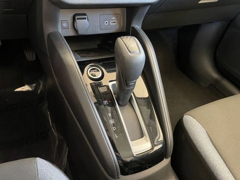 Used 2025 Nissan Versa SV image 39