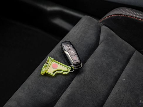 Used 2016 Ford Mustang Shelby GT350R w/ GT350R Equipment Group 920A image 95