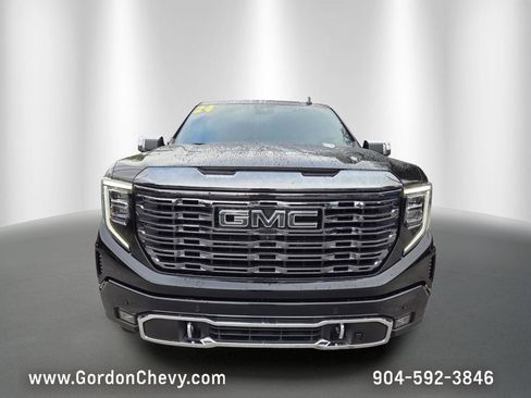 Used 2024 GMC Sierra 1500 Denali Ultimate AWD/4WD image 9
