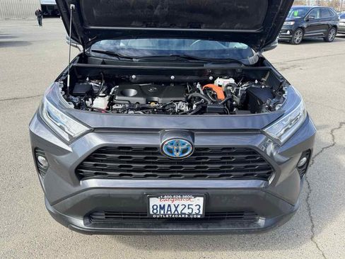 Used 2019 Toyota RAV4 XLE w/ Convenience Package image 41
